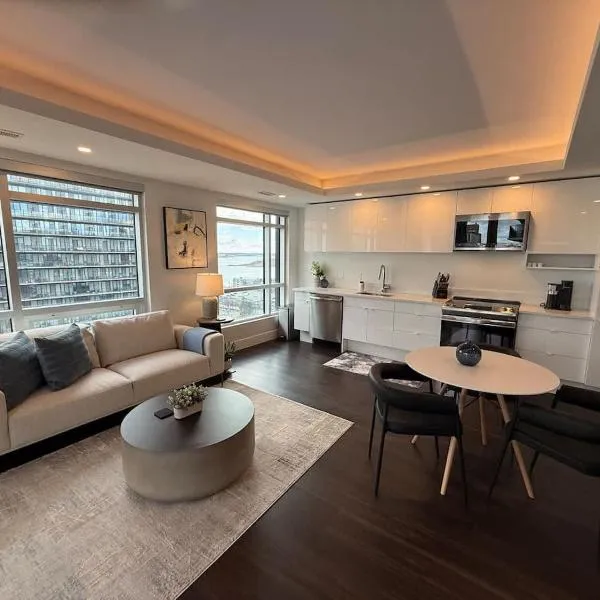 Waterfront 1 BR corner unit - 6 appliances & gym，位于哈利法克斯的酒店