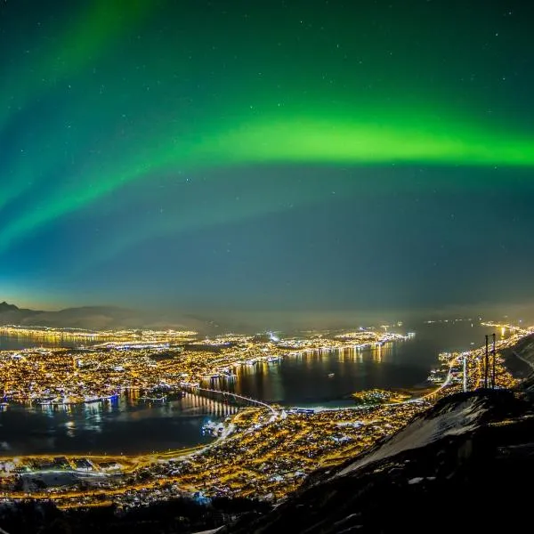 Charming central Apartment- Walk to all Attractions 2，位于特罗姆瑟的酒店