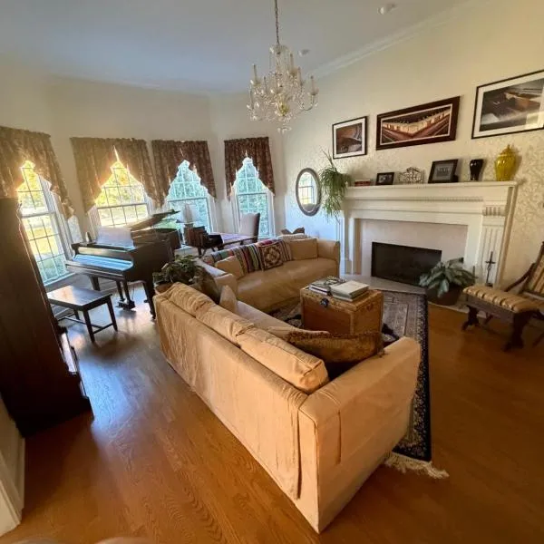 Exquisite Victorian，位于斯普林菲尔德的酒店