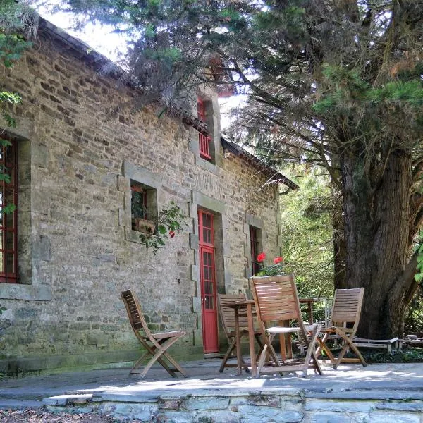 Cottage du Manoir de Trégaray，位于Saint-Vincent-sur-Oust的酒店