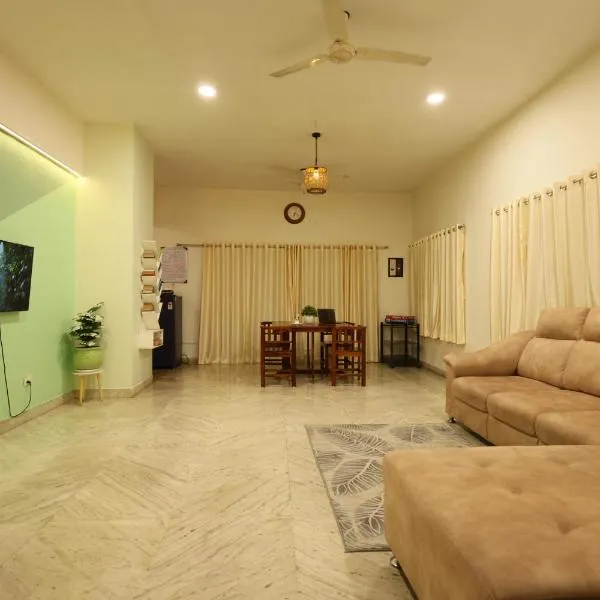 Rostel by Elephant House - Designed for working professionals A premium bungalow with limited 3 & 5 shared curated privacy pods，位于浦那的酒店