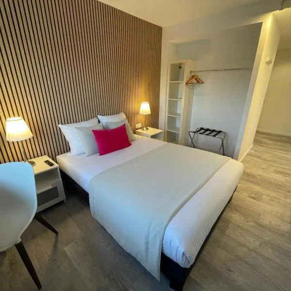 Hôtel les Coulisses，位于福尔巴克的酒店