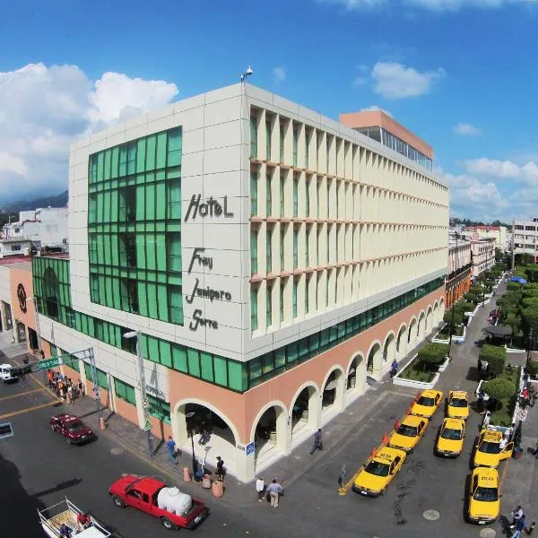 弗雷朱尼佩罗塞拉酒店，位于Laguna Tepic的酒店