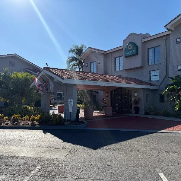 La Quinta by Wyndham Pinellas Park St Peterburg Clearwater，位于皮内拉斯公园的酒店