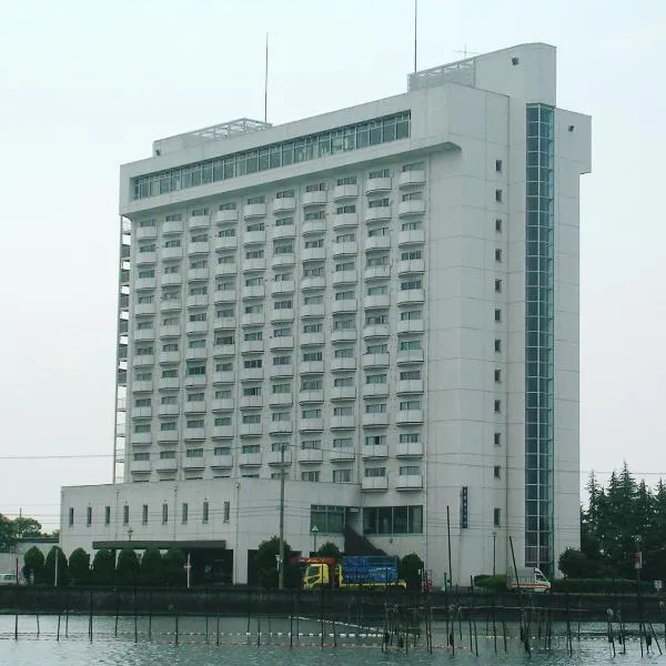 比瓦科广场酒店，位于Katada的酒店