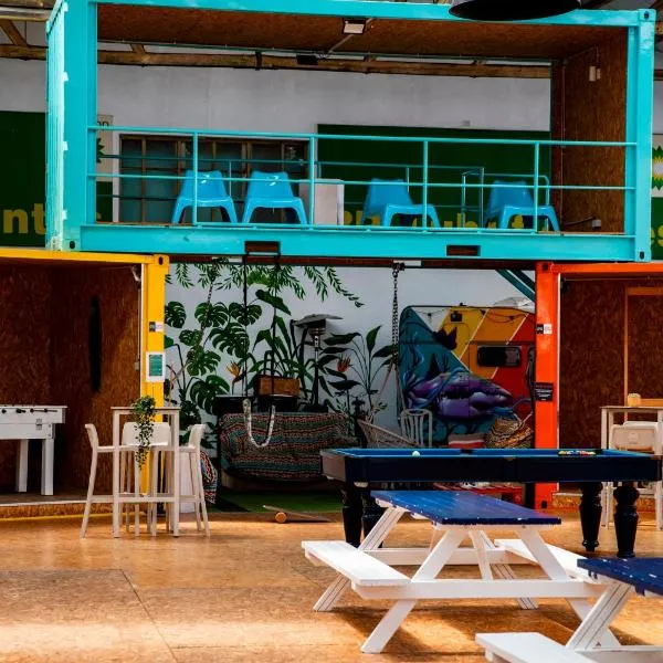 WOT Peniche Social，位于佩尼契的酒店