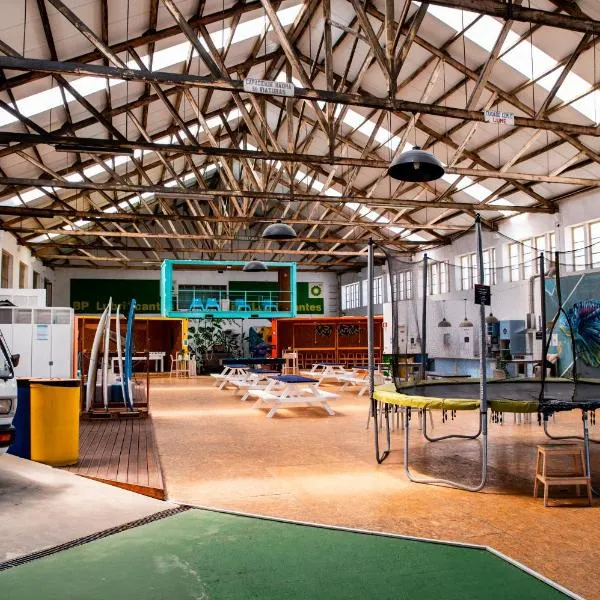 WOT Peniche Social，位于佩尼契的酒店