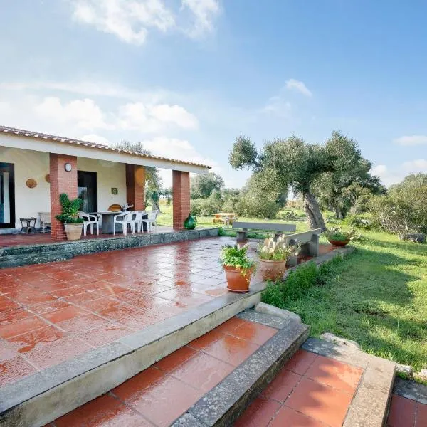 Villa Ada，位于Cozze的酒店