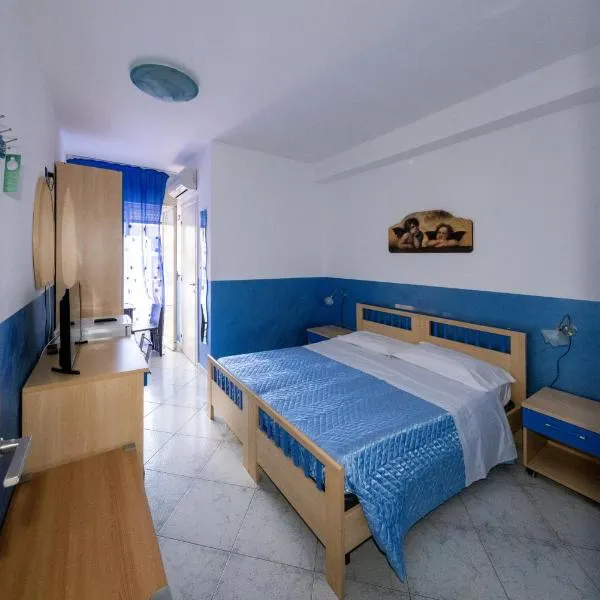 B&B Brezza Marina & Ristorante Shoreline，位于波扎洛的酒店