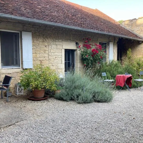 Charming and peaceful Appartement des Rosiers，位于Gevingey的酒店
