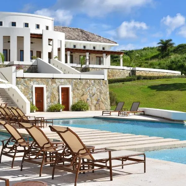 Las Verandas Hotel & Villas，位于First Bight的酒店
