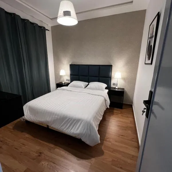 Spacious apartment，位于得土安的酒店