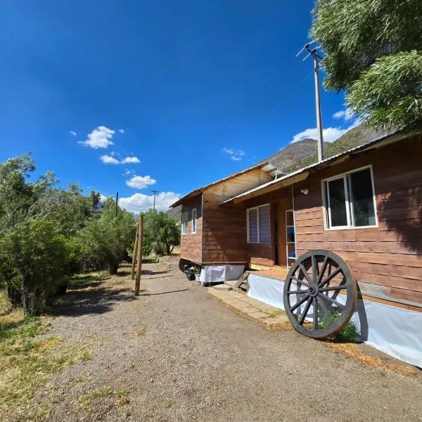 Cabaña Valle del Yeso，位于El Manzanito的酒店