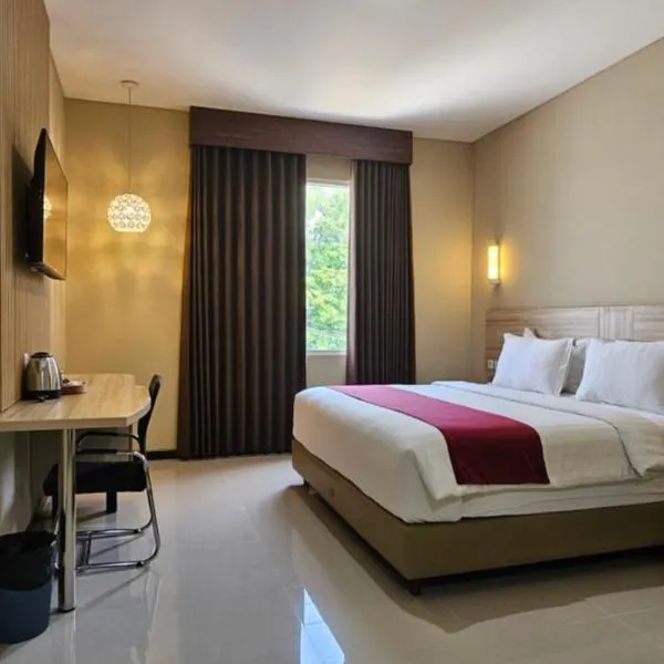 Sunflower Hotel Syariah near Juanda Airport，位于Dares的酒店
