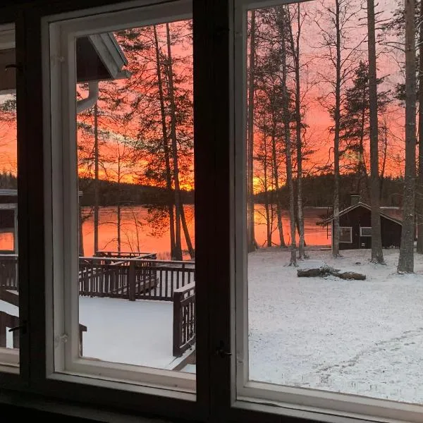 Palvia Glamping - Uniikki lomapaikka ryhmille，位于耶姆赛的酒店