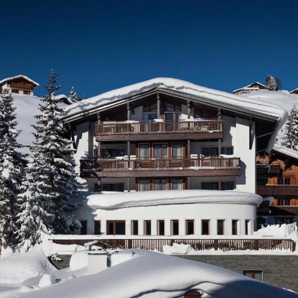 Boutique Hotel Murmeli - Ski in & Ski out，位于奥伯莱希的酒店