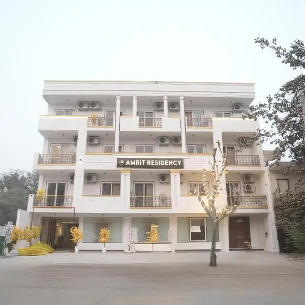 Amrit Residency，位于古尔冈的酒店