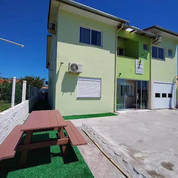 Camelo locação de Suítes Individuais Pousada com Cozinha e Sala Compartilhada，位于阿里奥阿罗约杜西尔瓦的酒店