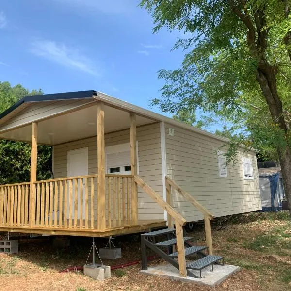 Camping Morunys，位于圣洛伦索-德莫鲁尼斯的酒店