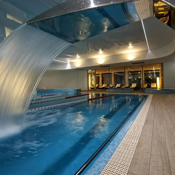 波赞托沃运动酒店，位于卡托维兹的酒店