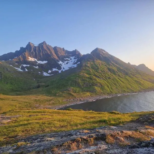 Camp Mefjord，位于Senja的酒店