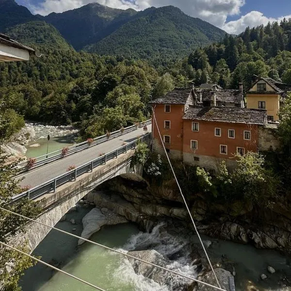 Casa panoramica sul fiume Anza e sul Monte Rosa，位于Bannio的酒店