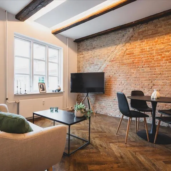 Luxury apartment with sea view - 3 rooms，位于希勒勒的酒店