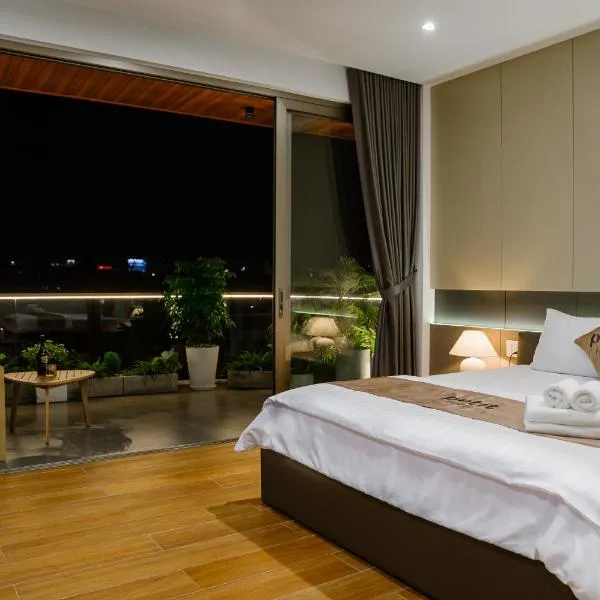 Petit Hotel，位于土龙木市的酒店