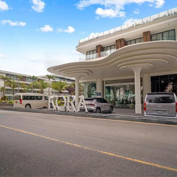 Premier Pool View Studio 348 BEACHFRONT Resort，位于普吉镇的酒店