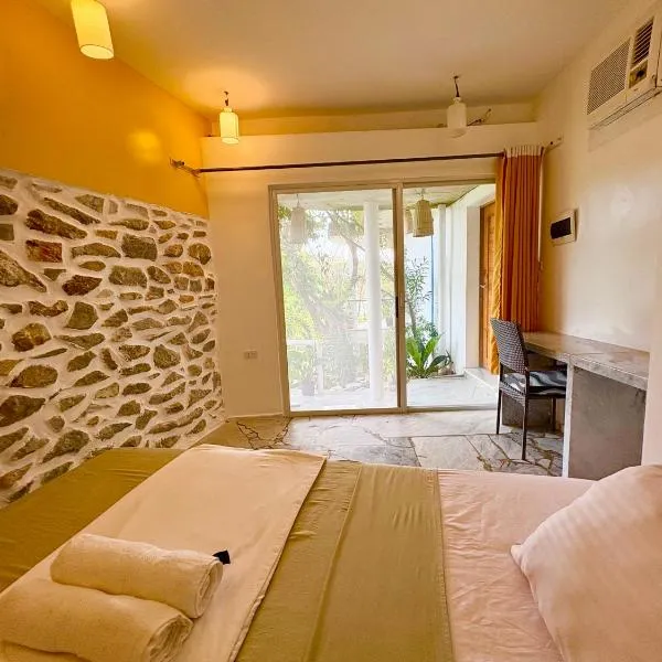 Lonos Circle Terrace view，位于Romblon的酒店