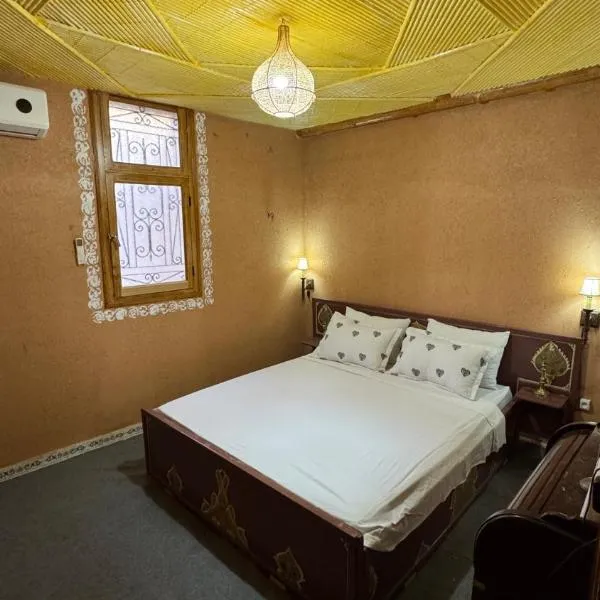 Villa Mouloud, Authentic Amazigh Family Villa, Fireplace & Garden，位于海尼夫拉的酒店