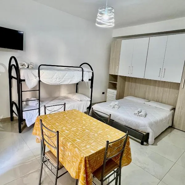 Affittacamere La bottega del barbiere，位于斯卡莱阿的酒店