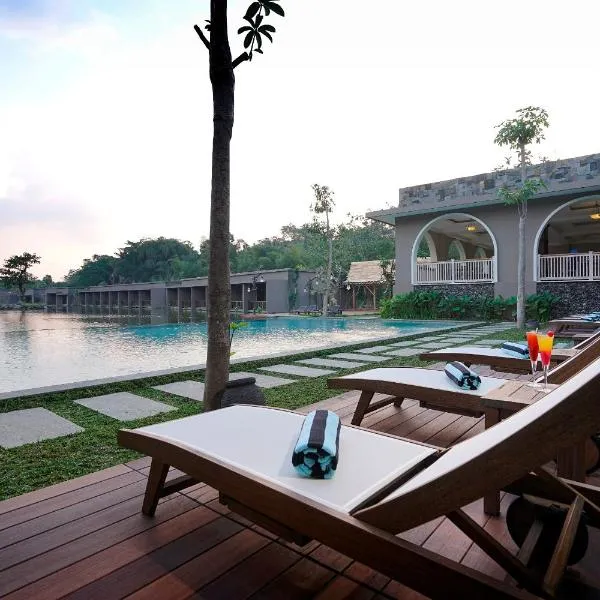The Westlake Hotel & Resort Yogyakarta，位于日惹的酒店