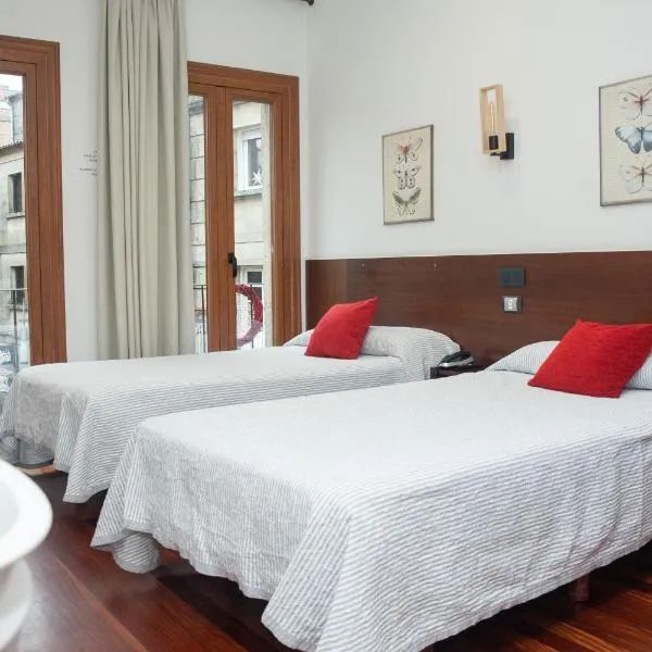 鲁阿斯酒店及餐厅，位于庞特维德拉的酒店