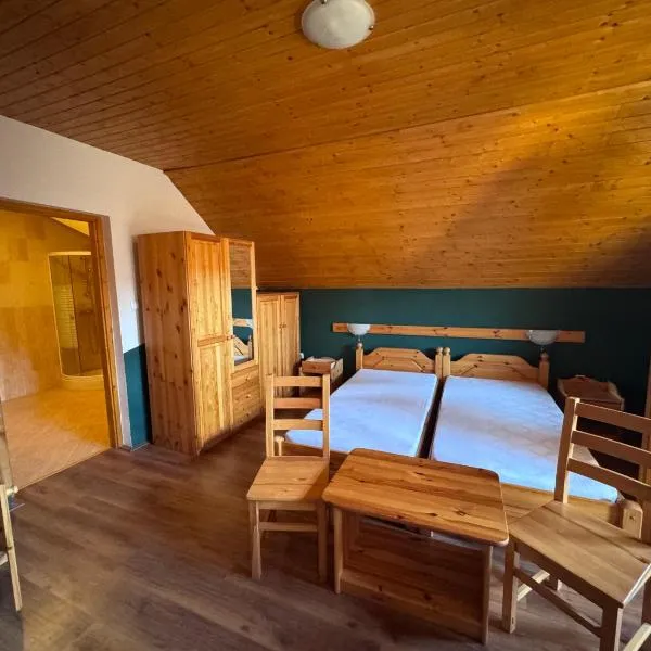 Relax Thermal Villapark Csokonyavisonta fürdőbelépővel，位于Csokonyavisonta的酒店