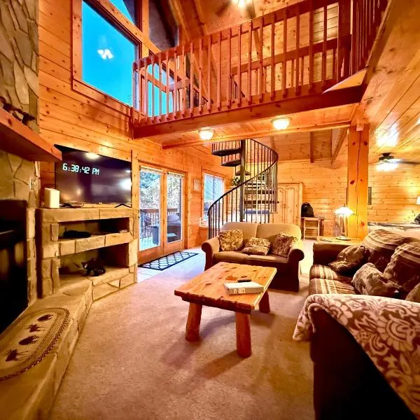 Daa Bears Lodge，位于加特林堡的酒店