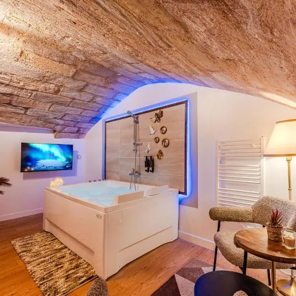 Suite d'Exception sous Voûtes avec Spa & Cinéma，位于波尔多的酒店