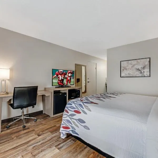 Red Roof Inn & Suites Wilkesboro，位于威尔克斯伯纳的酒店