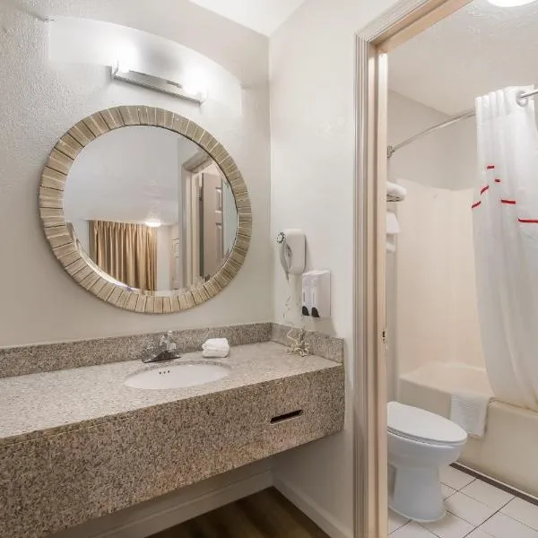 克罗斯维尔瑞德如福汽车旅馆，位于克罗斯维尔的酒店