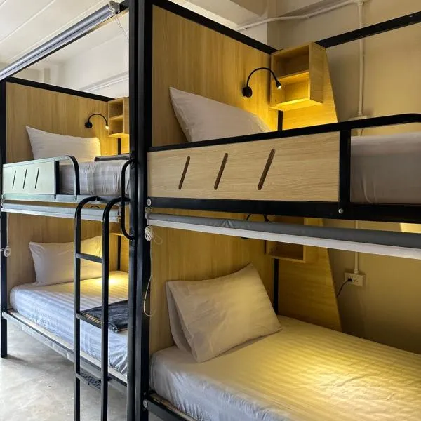 Sunnies 24，位于Phra Ae beach的酒店