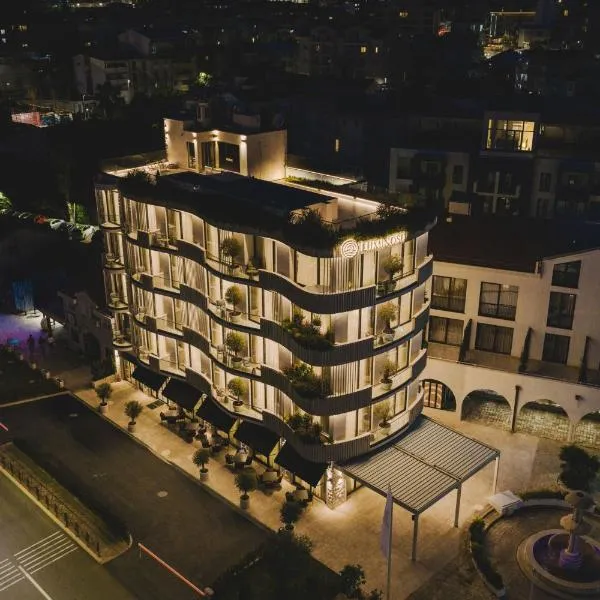 Luminoso Boutique Hotel，位于布德瓦的酒店
