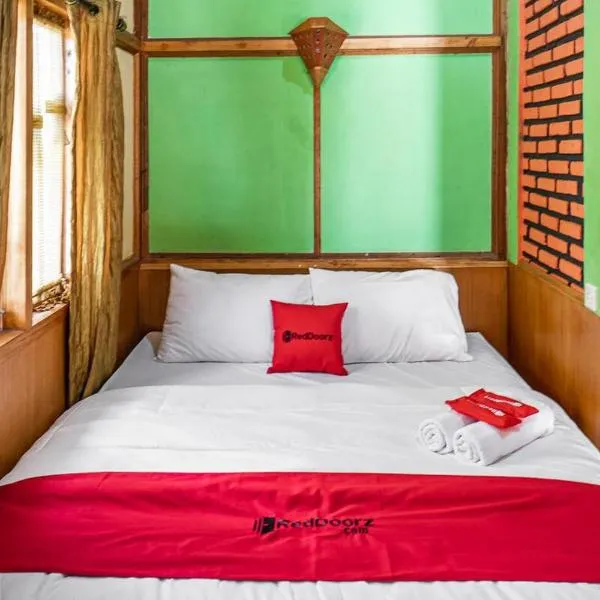 RedDoorz near Kawah Putih Ciwidey，位于万隆的酒店