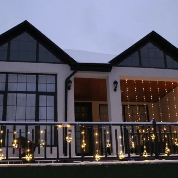 Luxury villa with a view，位于库巴的酒店