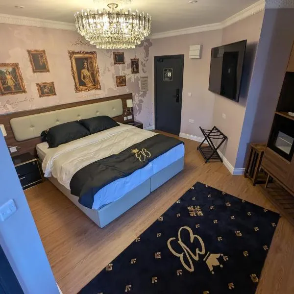 Empress Boutique Hotel Suites，位于麦斯堡的酒店
