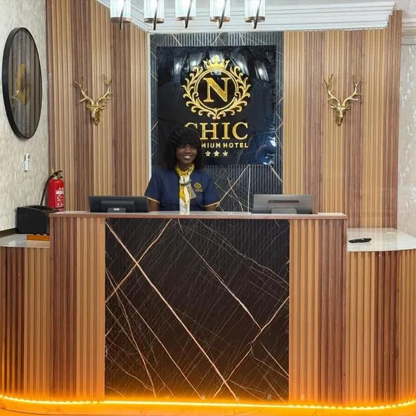 Chic Premium Hotel，位于Durocher的酒店