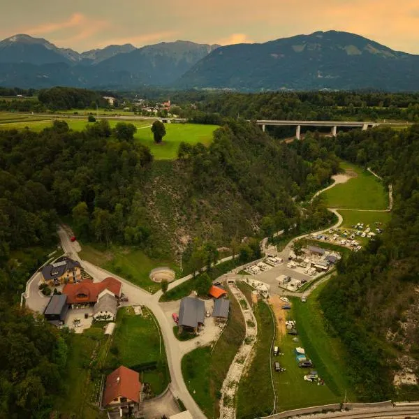 Barbana Lipizzans Camper Park - Pitches for Campers and Tents，位于拉多夫吉卡的酒店