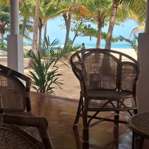 Pasikuda Shalom Beach Villa，位于卡尔库达的酒店