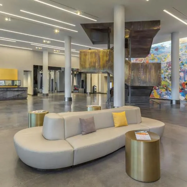 The Summit Hotel，位于辛辛那提的酒店