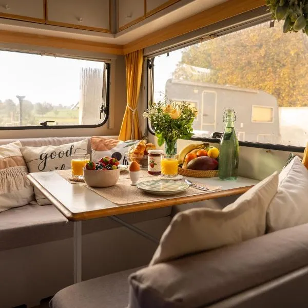 Gemütlicher Camper fußläufig zur Therme Erding，位于埃尔丁的酒店