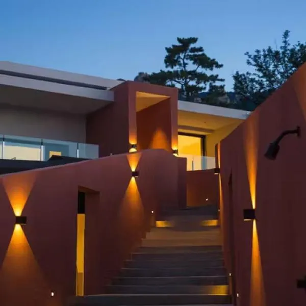 Moya Resort Hotel-Near Laoshan Scenic Area,Free Private Beachcombing, Free DIY Experience, 3 Free Photographers' Photos, Paid provision Featured Seafood，位于青岛的酒店